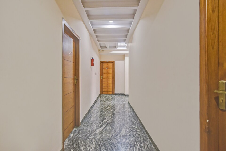 OYO Flagship 83384 Vijaya Grand, Nagarbhavi Bangalore, Bangalore