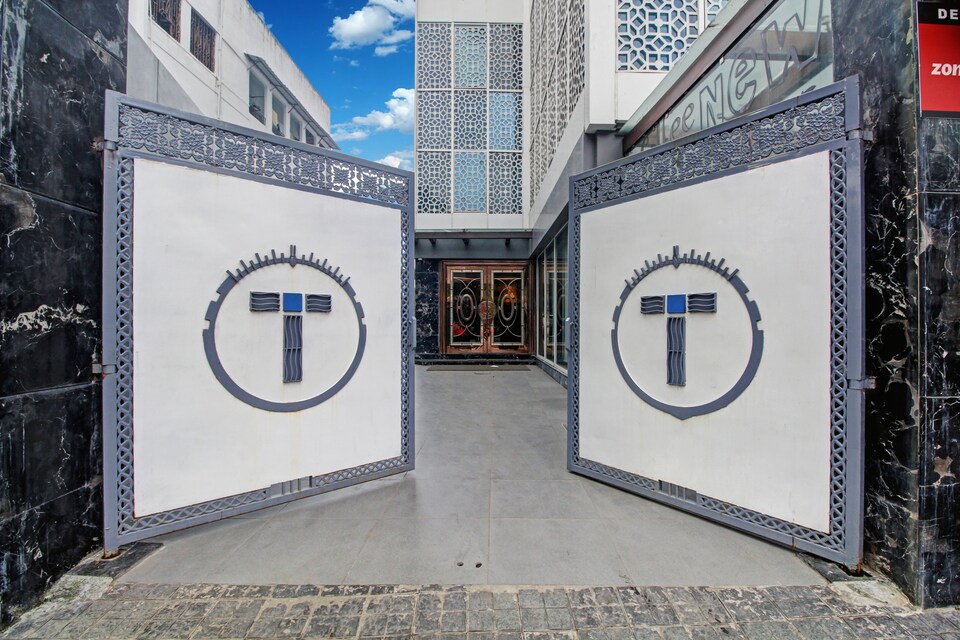 Live on KOL1685, Park Circus Kolkata, Kolkata