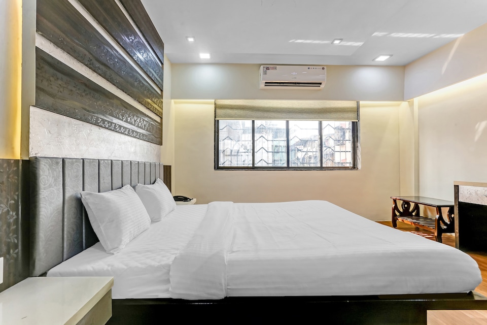 OYO Flagship 83396 Hotel Vinyasa Residency, Mumbai Borivali-Dahisar-Mira Road, Mumbai