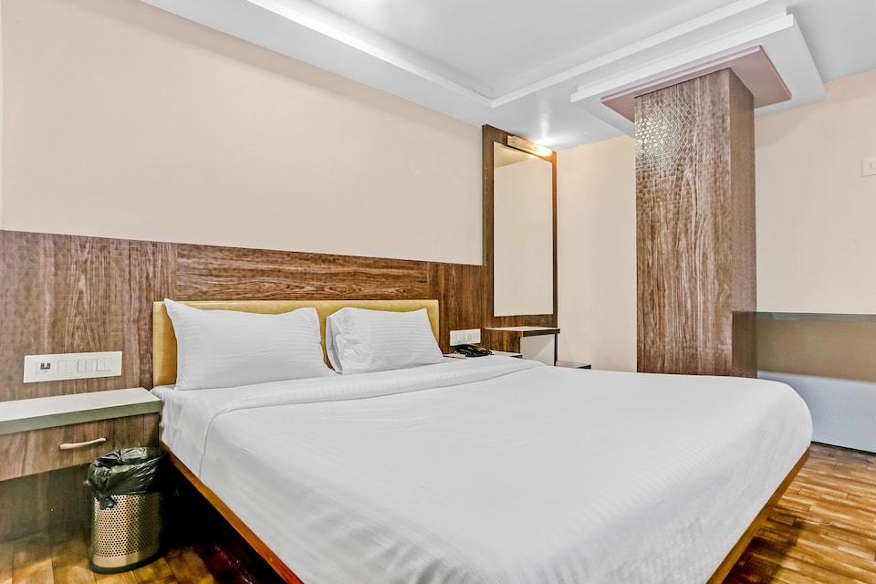 OYO Flagship 83396 Hotel Vinyasa Residency, Mumbai Borivali-Dahisar-Mira Road, Mumbai