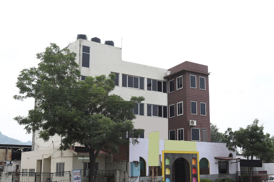 OYO 9511 Hotel Alpine, Udaipur North, Udaipur