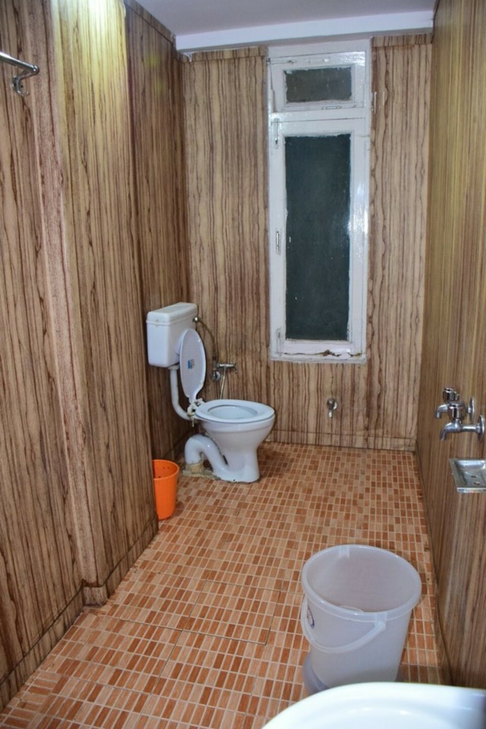 OYO Flagship 83406 Hotel Solang, Mall Road Manali Cluster, Manali