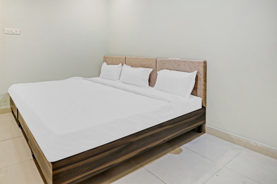 Flagship Hotel Satkar Lodge, Hamidia Road Bhopal, Bhopal