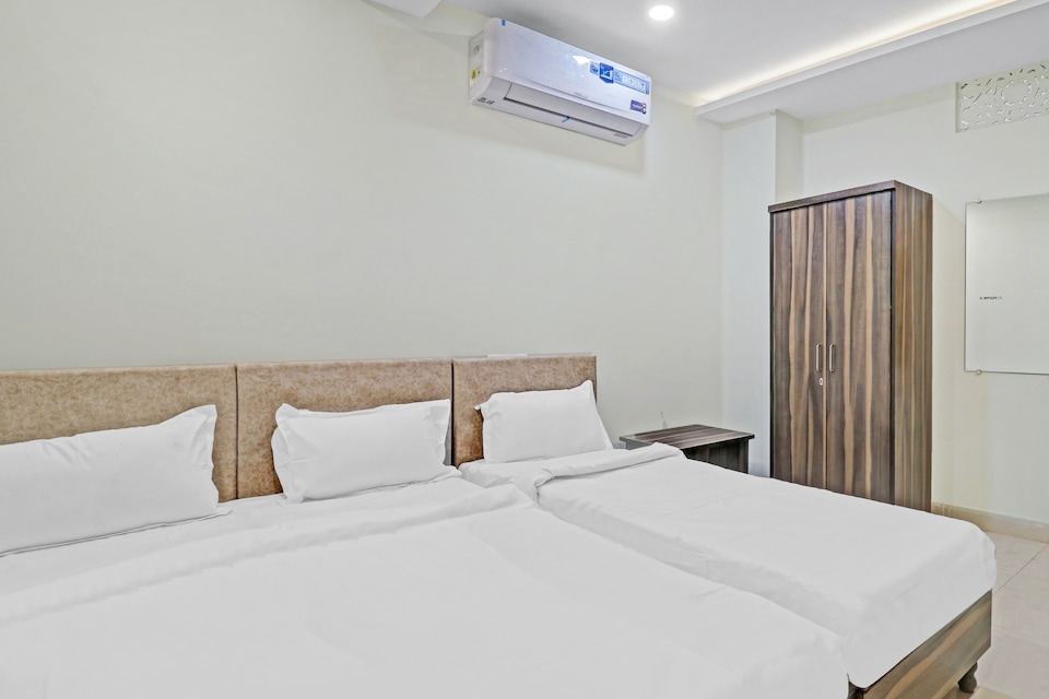 Flagship Hotel Satkar Lodge, Hamidia Road Bhopal, Bhopal