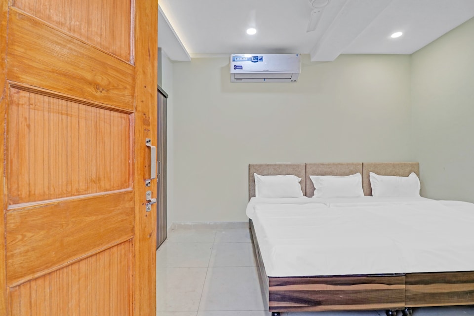 Flagship Hotel Satkar Lodge, Hamidia Road Bhopal, Bhopal