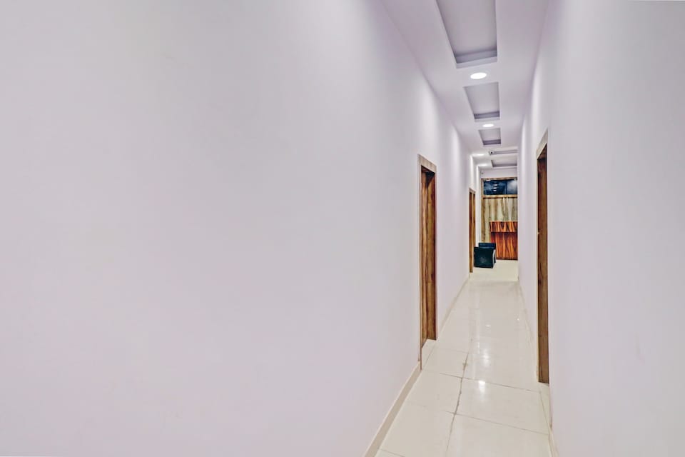 Hotel O Golden Key Inn , North Delhi, Delhi