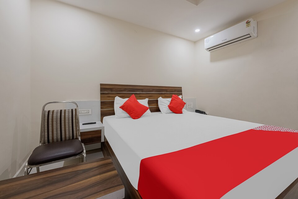 OYO Flagship 83424 Swapna Grand Smart Stay, Governorpet Vijayawada, Vijayawada
