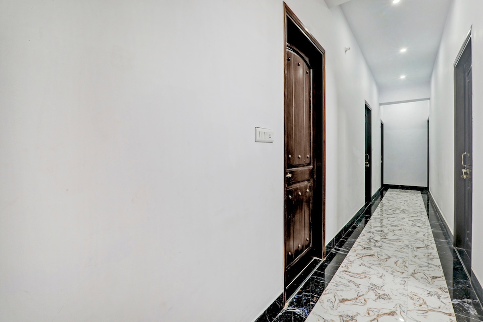 Hotel O The Lemongrass, Civil Lines - High Court, Prayagraj