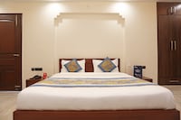 OYO Sector 46 Near Botanic Garden Of Indian Republic