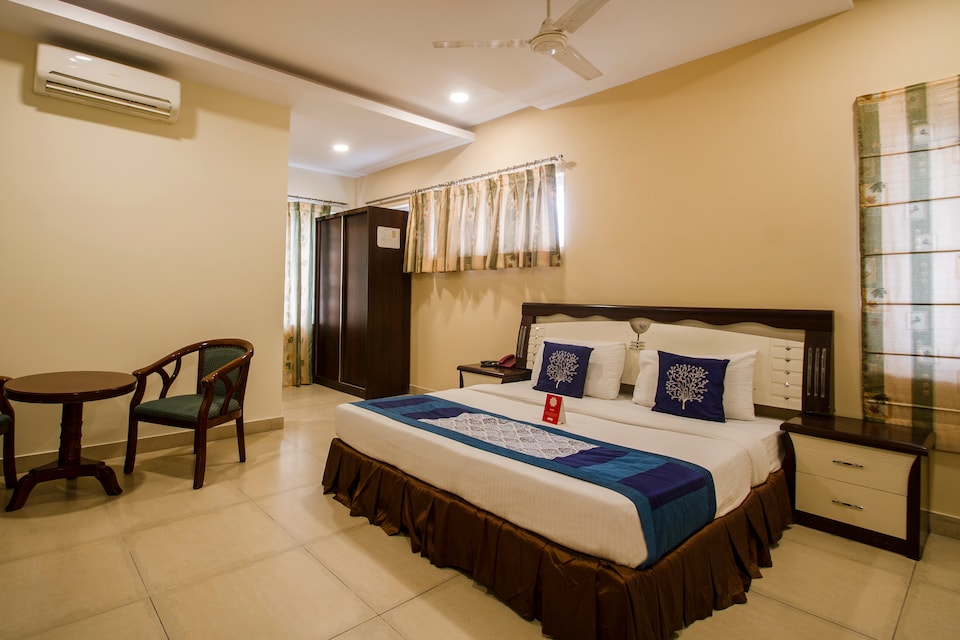 OYO 9707 Hotel Sravya Residency, Gachibowli-II, Hyderabad