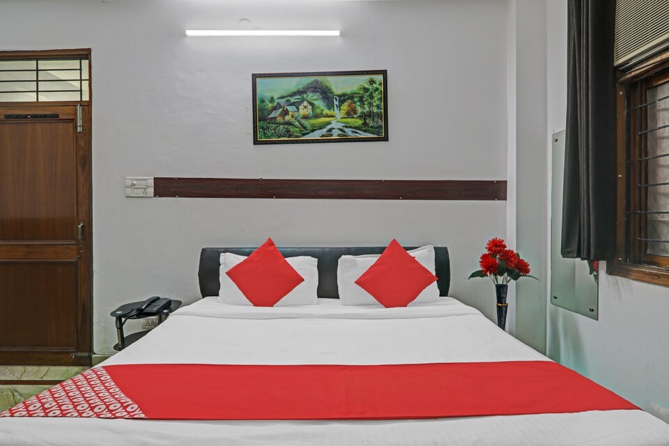 OYO Flagship 83465 DK Inn , Gomti Nagar Lucknow, Lucknow