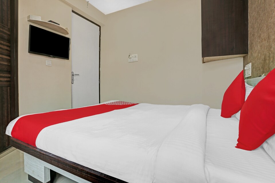 OYO Flagship 83475 Hotel Starlight, Mumbai Powai-Chandivali-Vikhroli, Mumbai