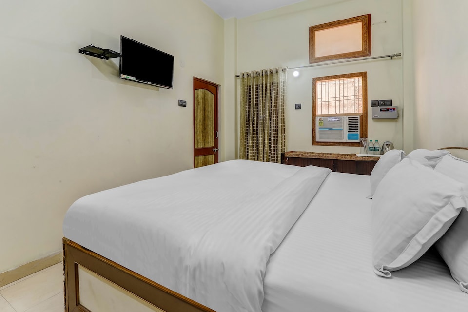 Collection O 83482 Hotel KV PALACE, Lanka, Varanasi