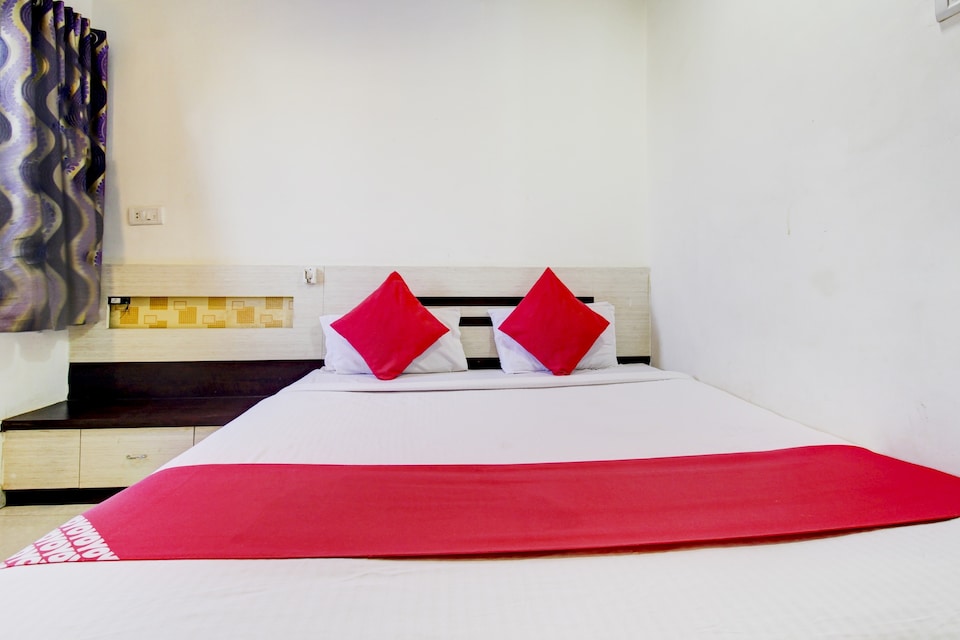 OYO Flagship  83486 Hotel Sitara Inn, Trimbakeshwar Nashik, Nashik