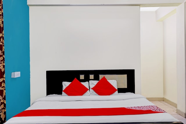 OYO Flagship 83515 Magizh Hotel Rooms