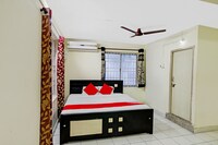 OYO Flagship 83515 Magizh Hotel Rooms