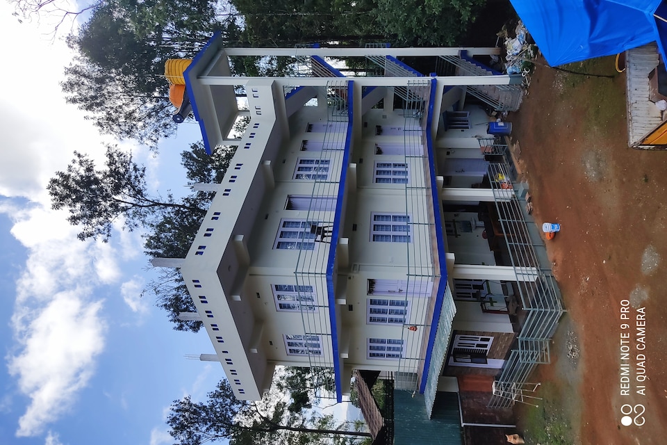 OYO HOME 83528 New Royal Sundaram Homestay, Madikeri, Coorg