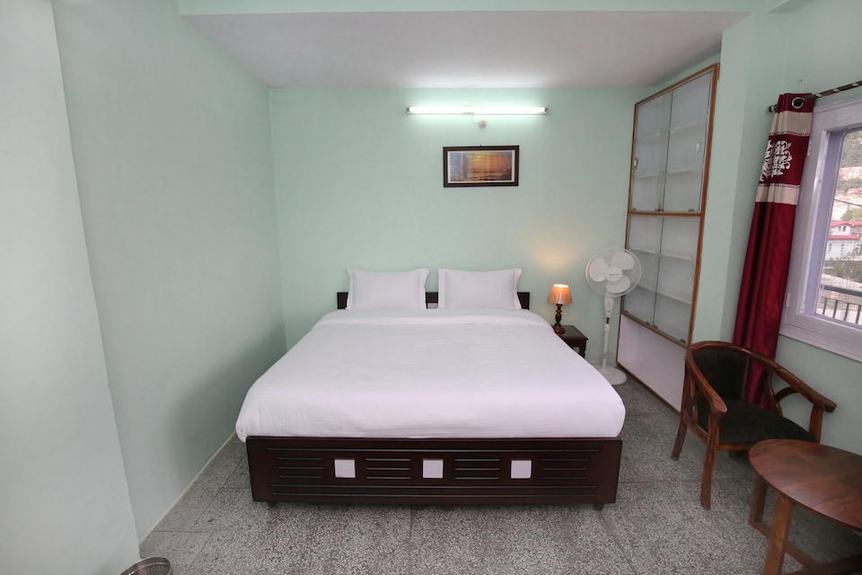OYO Home 9401 Valley View 2 BHK New Shimla, New Shimla, Shimla