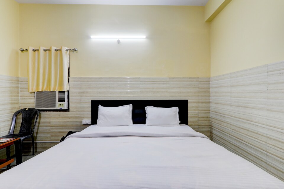 Collection O 83538 Hotel A K Grand, Godowlia, Varanasi