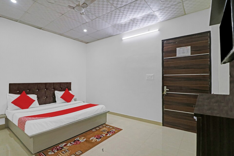 Flagship Sunrise Hotel, Meerut, Meerut
