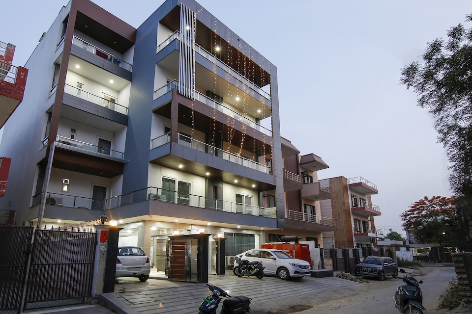 OYO Townhouse 1000 Indian Hotel, Medanta, Gurgaon