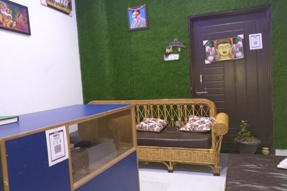 OYO 83564 The Himalayan inn, Laxman Jhula, Rishikesh