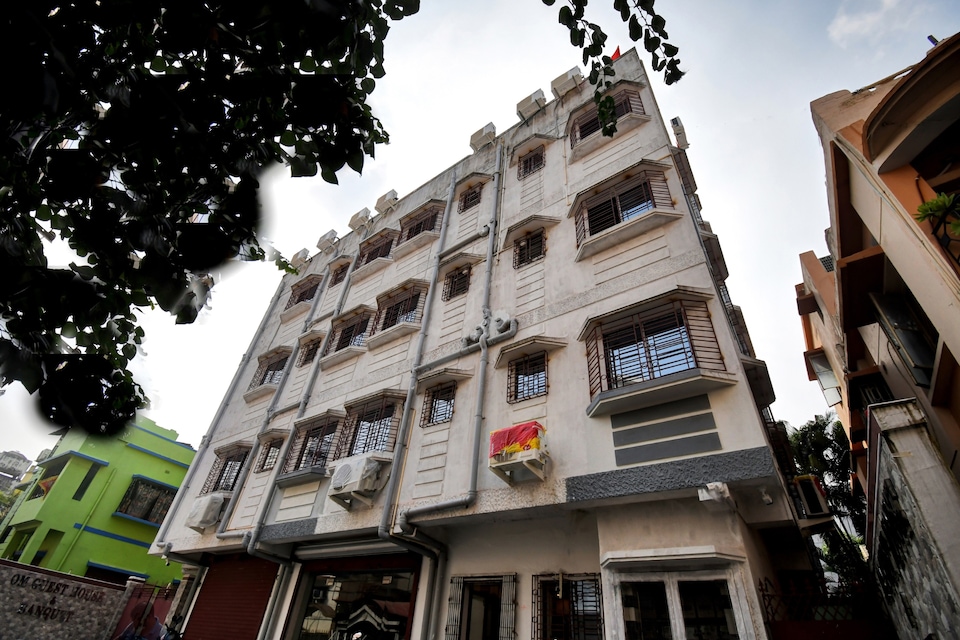 Collection O 83587 Om Guest House, Ruby Hospital Kolkata, Kolkata