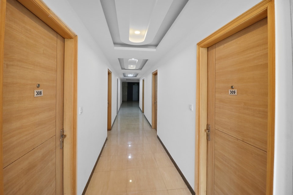 Collection O 83598 Hotel Airport Royal, Vasant Kunj Delhi, Delhi