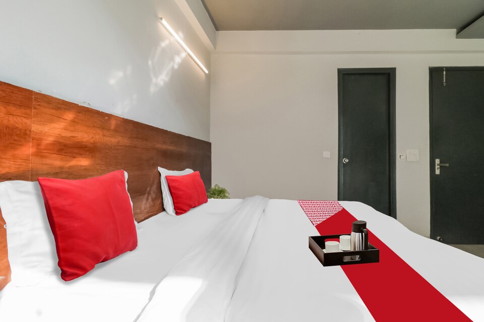 OYO 83602 Blue Cardamom, Golf Course Road, Gurgaon