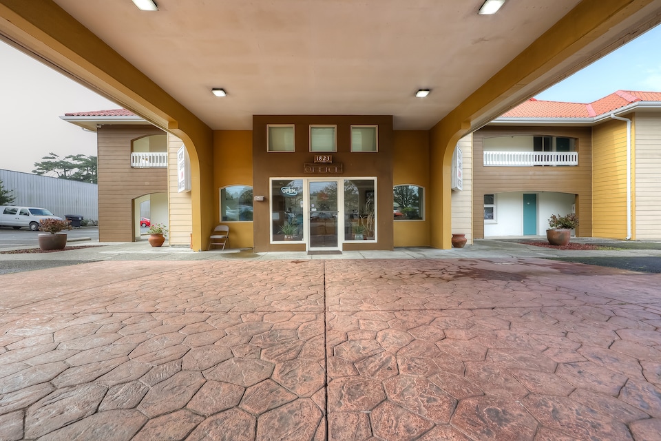 Newport Inn By OYO - Hwy 101, Newport OR, Newport OR