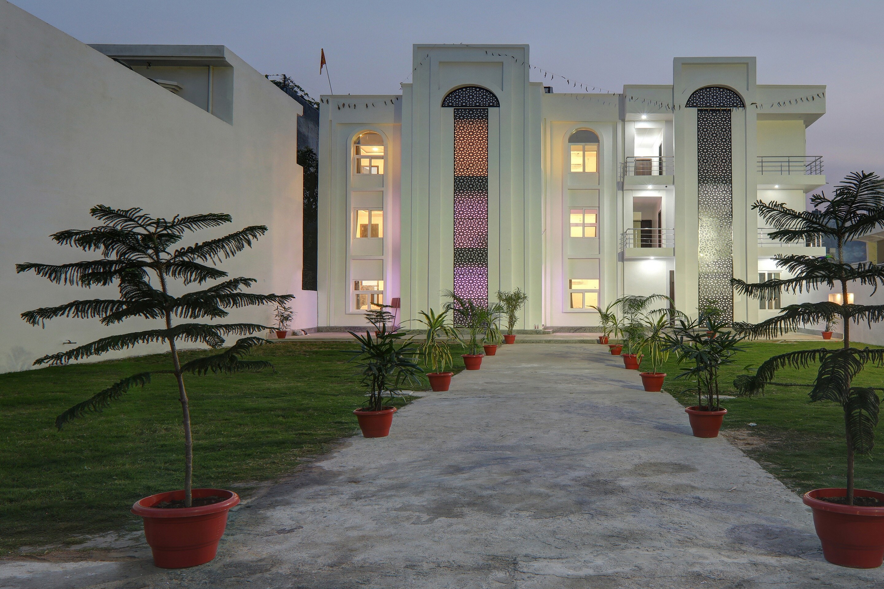 Collection O Hotels In Neelgiri Complex Lucknow For Sanitised Stays 