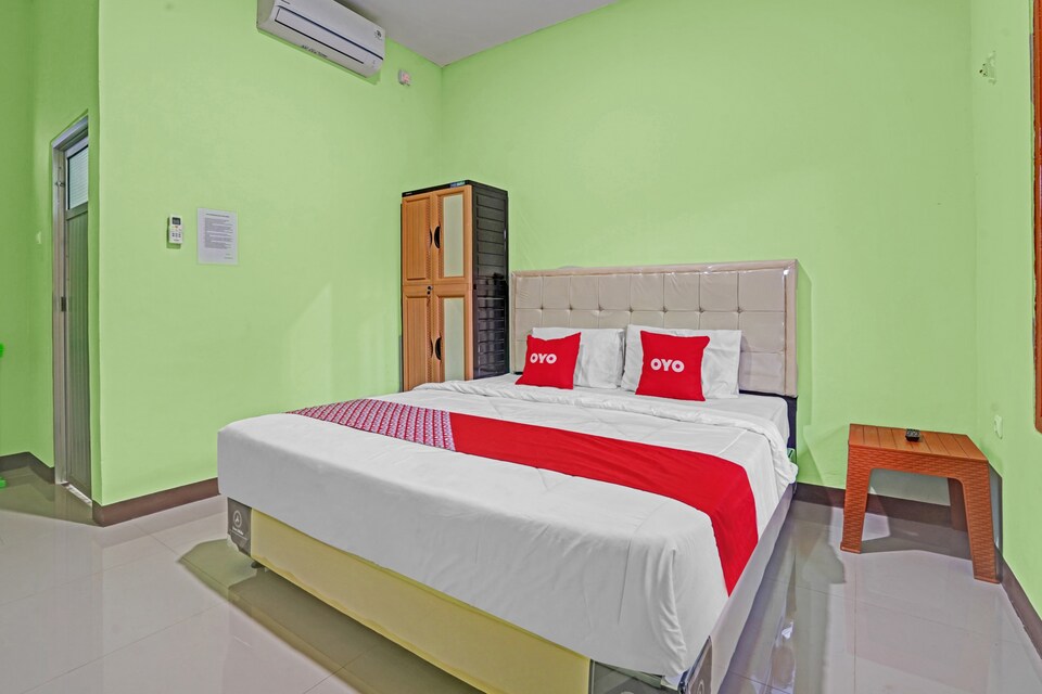 OYO 90710 Krucuk Guest House Syariah, Cirebon, Cirebon