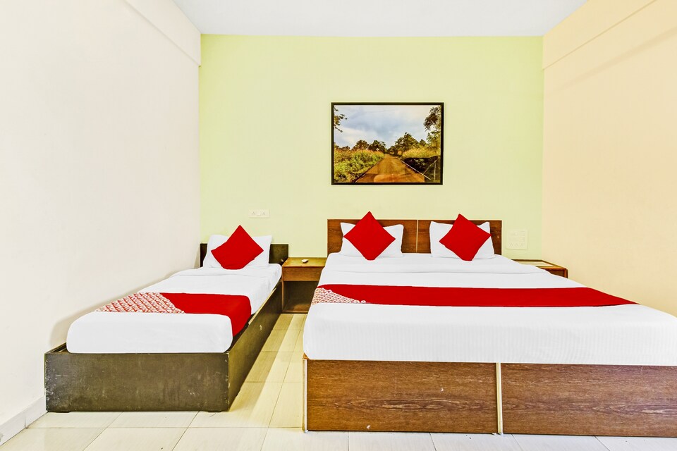 OYO Flagship 83642 Deshmukh Nivas, Hinjewadi Pune, Pune