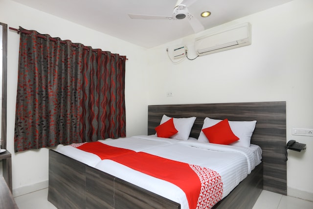 Hotel O The OAKS Residency