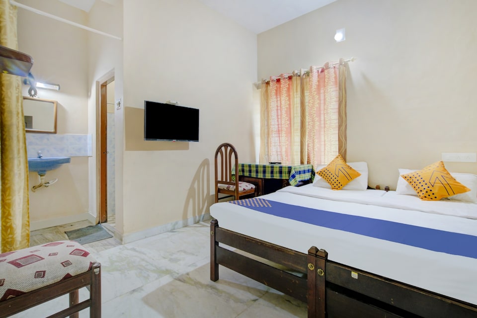 SPOT ON 23868 Surabhi Tourist Home, Ankamaly Airport Kochi, Kochi
