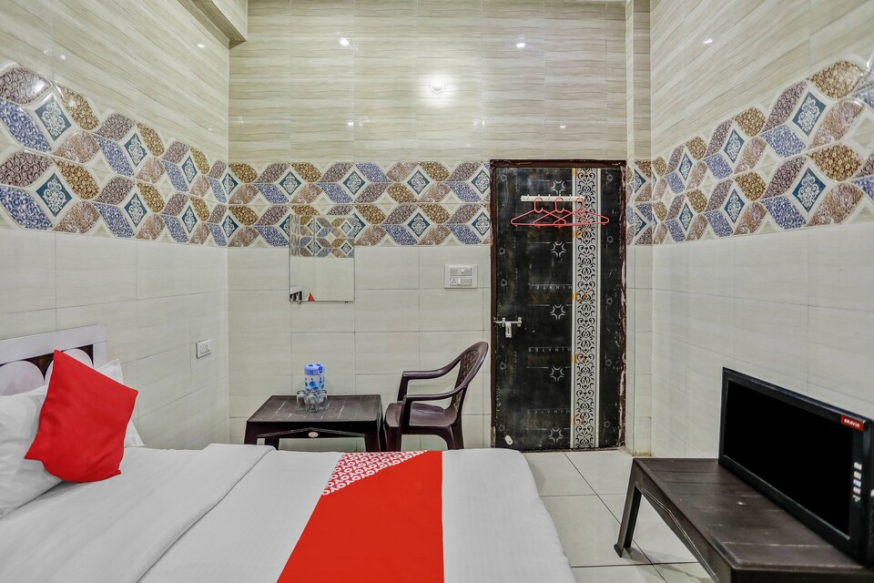 OYO Flagship 83663 Keshav Farm House, Iskcon Vrindavan, Vrindavan