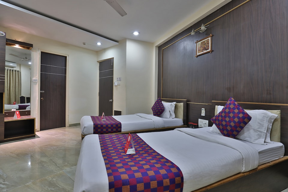 OYO Hotel Tulsi, Vadodara Railway Station, Vadodara