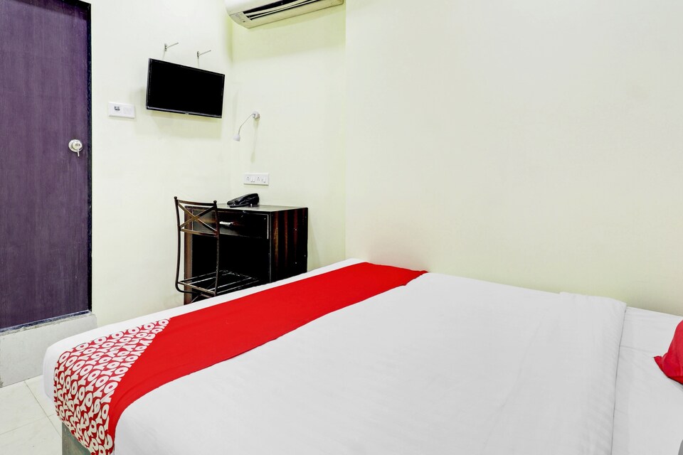 OYO 83682 Asalpha Hotel, Mumbai International Airport, Mumbai