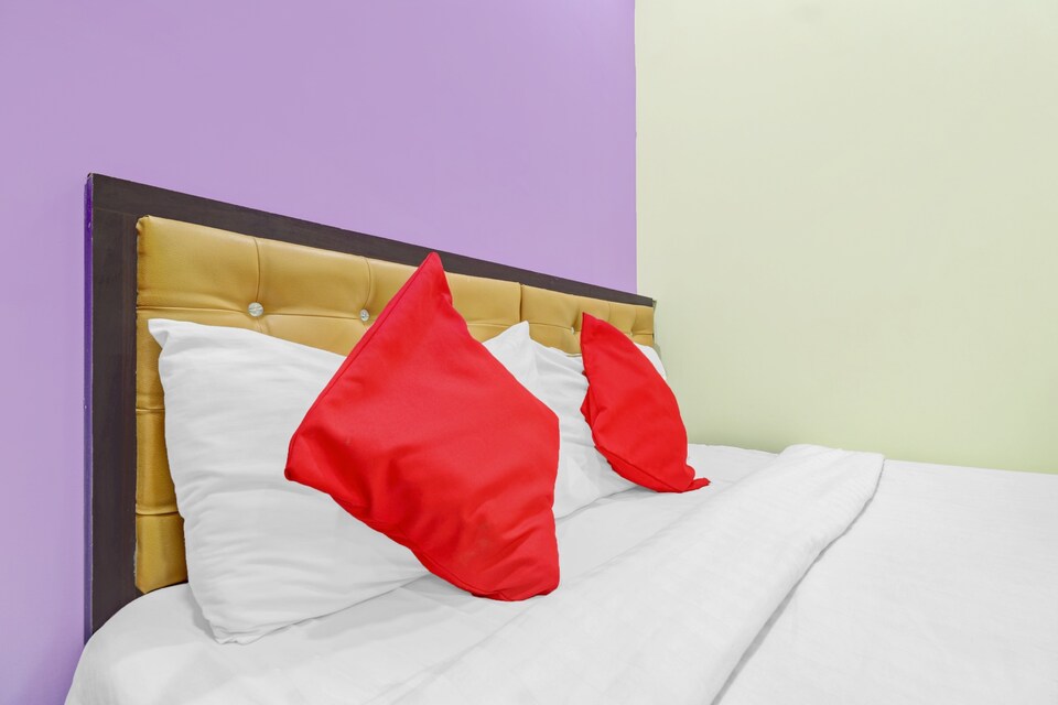 OYO 83682 Asalpha Hotel, Mumbai International Airport, Mumbai