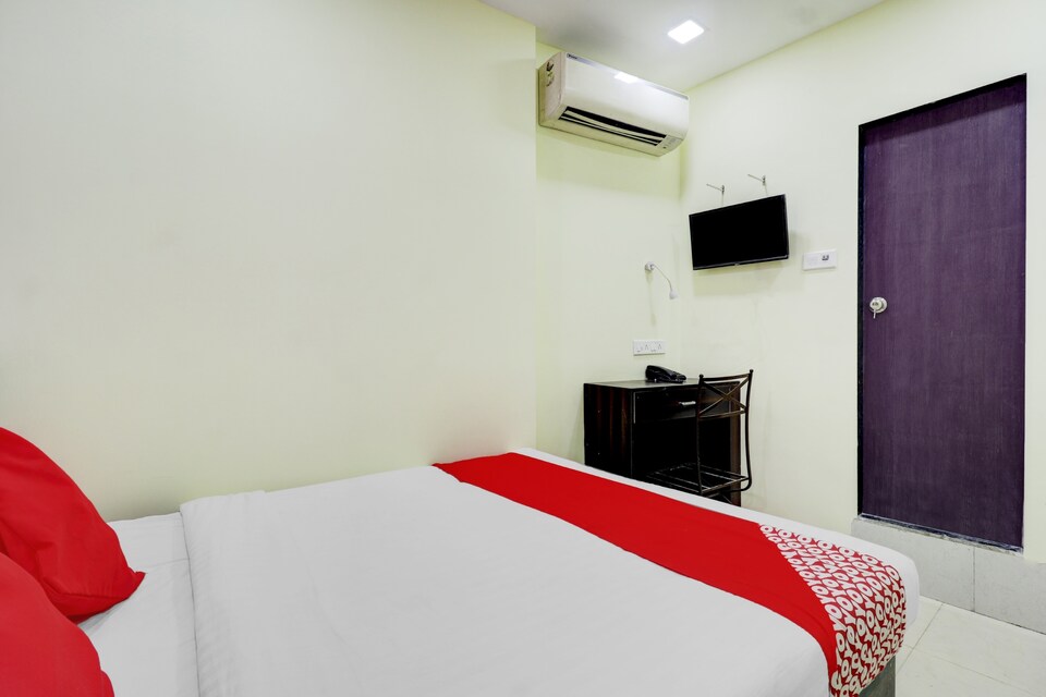 OYO 83682 Asalpha Hotel, Mumbai International Airport, Mumbai