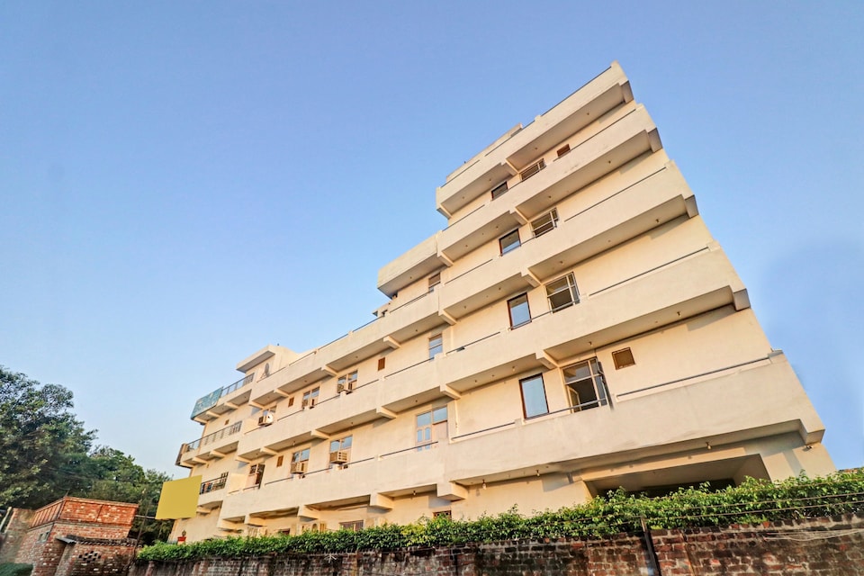 Collection O 83695 Hotel Lands End, Rohini Delhi, Delhi