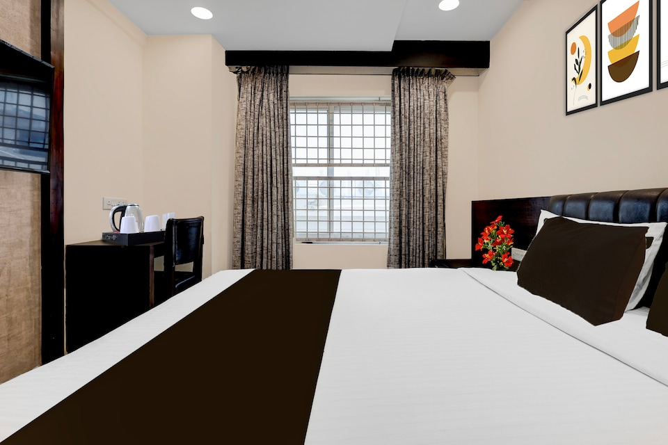 Super Townhouse Oak Vijayawada Formerly Madhuvan Grand, Ramavarappadu Ring Road Vijayawada, Vijayawada