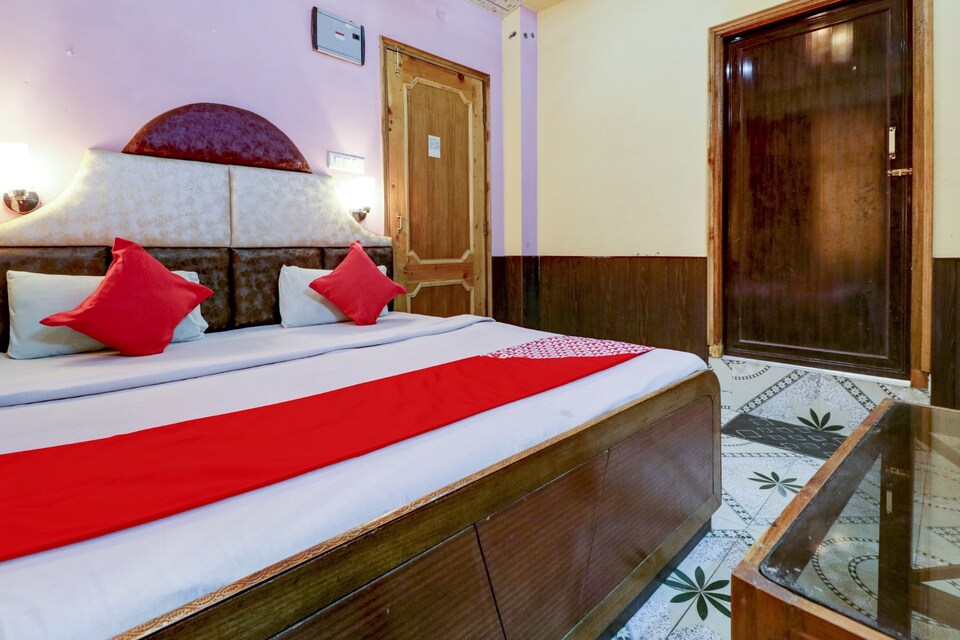 OYO Hotel C Shimla, Mall-Road, Shimla