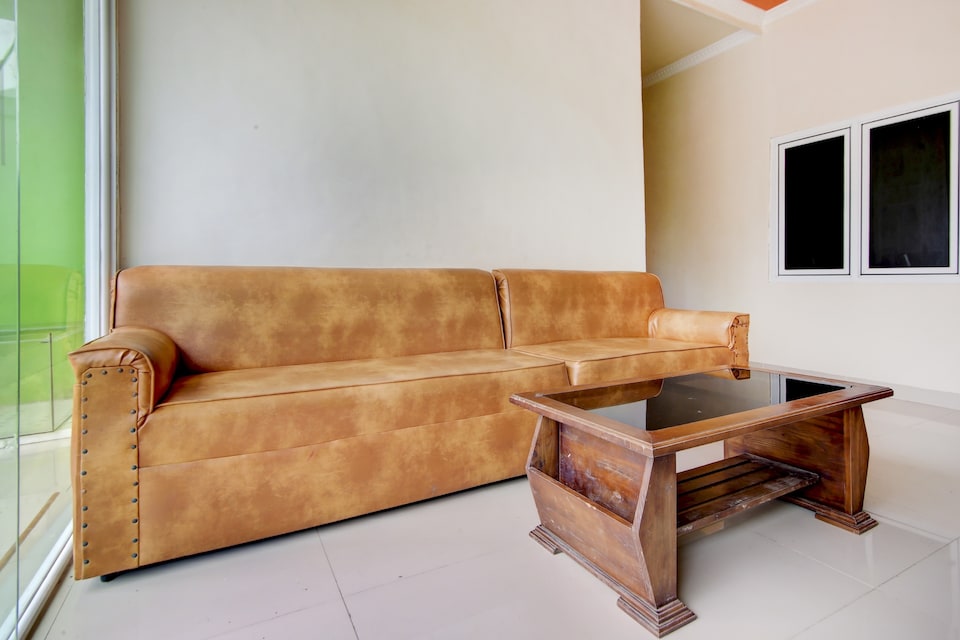 OYO 90715 Green Guesthouse, Sukarami, Palembang