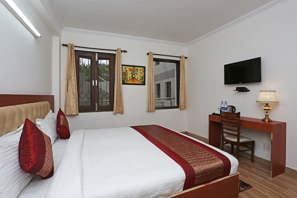 OYO 9636 Hotel Yugrishi Anandam, Naggar Road, Manali