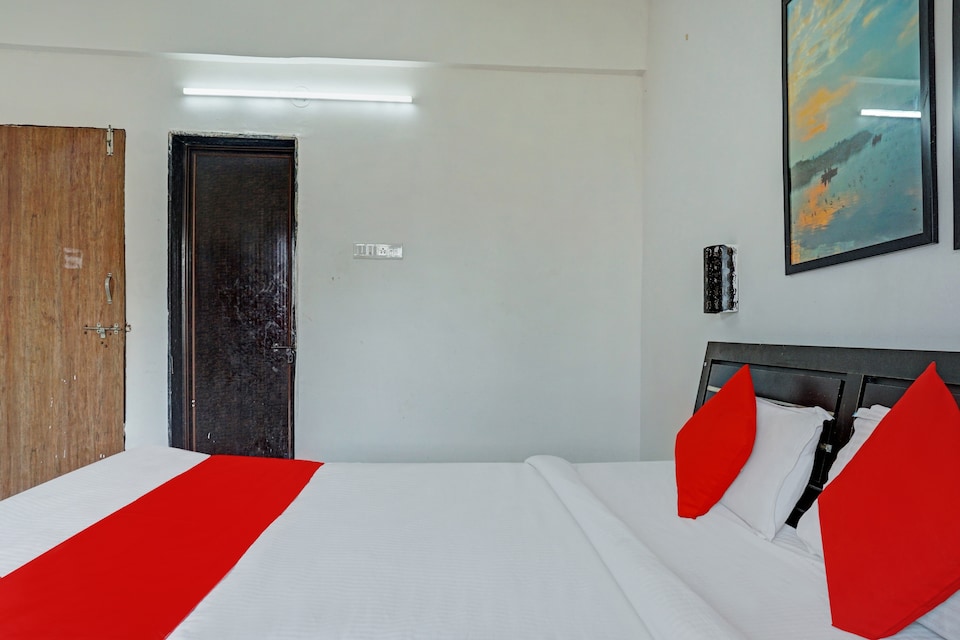 OYO Flagship 83732 Hotel Pristine2, Hinjewadi Pune, Pune