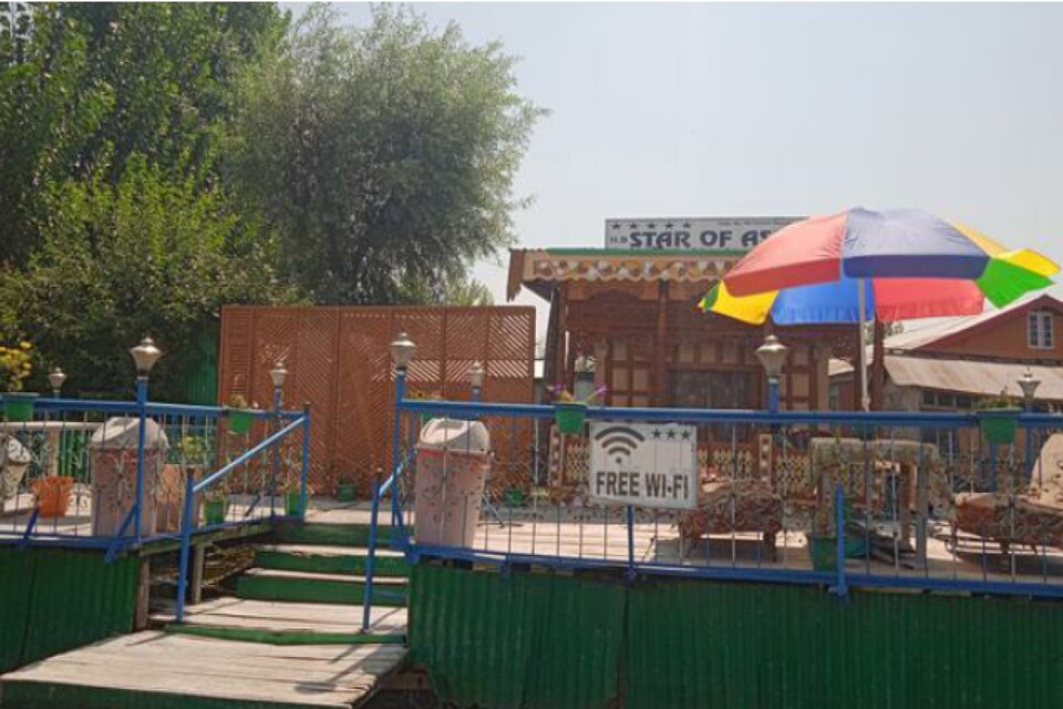 OYO Home 83736 Houseboat Star Of Asia, Dal-lake cluster, Srinagar