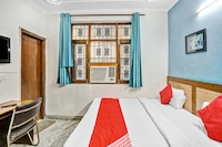 hotel OWhite Elephant