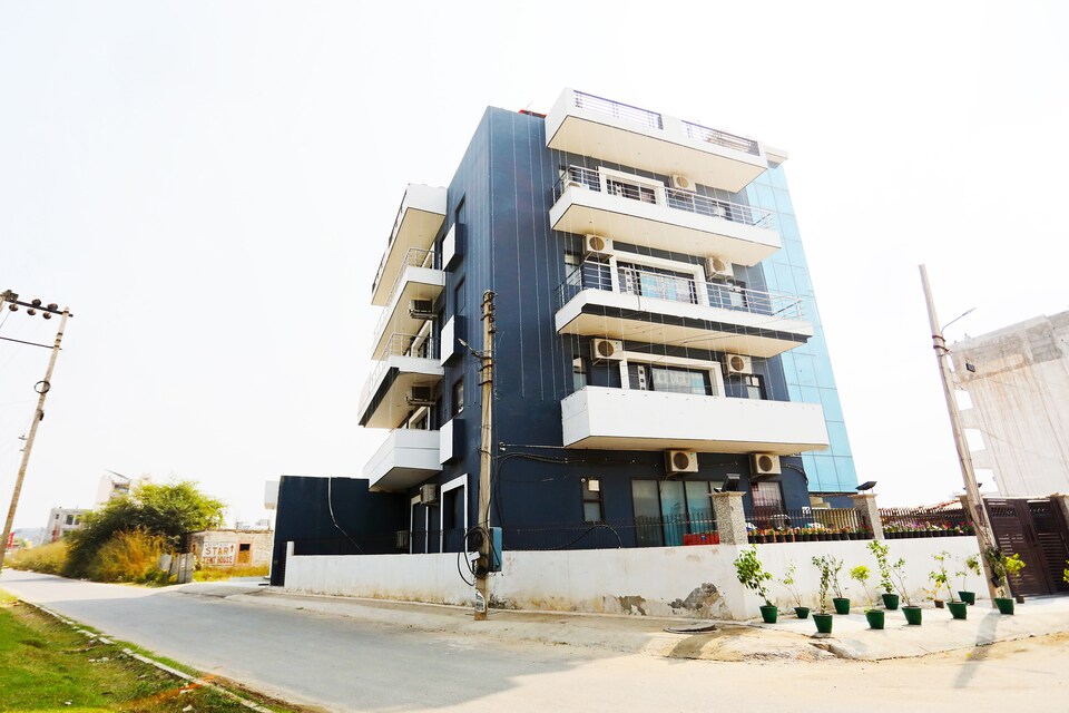 OYO 9382 Sweet Homes, Golf Course Road, Gurgaon