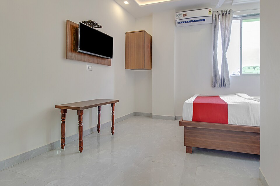 Flagship 83760 Hotel Tiyana Boarding And Lodging, Mumbai Airoli-Vashi, Mumbai